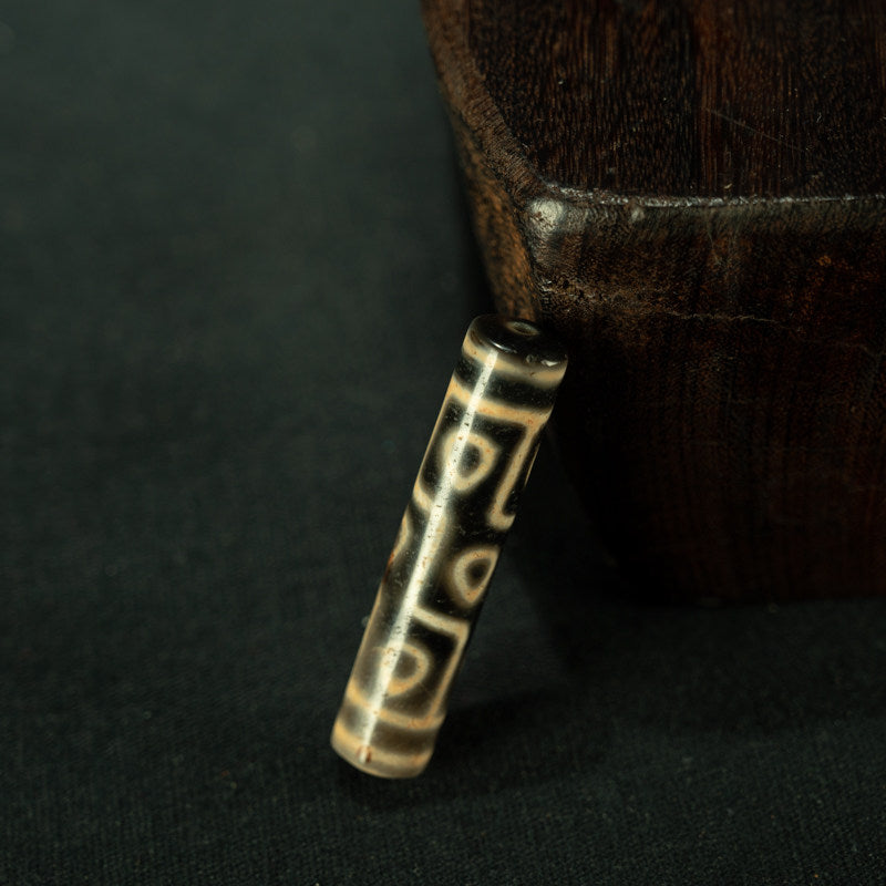 Potala Heritage sky earth dzi bead alternate view