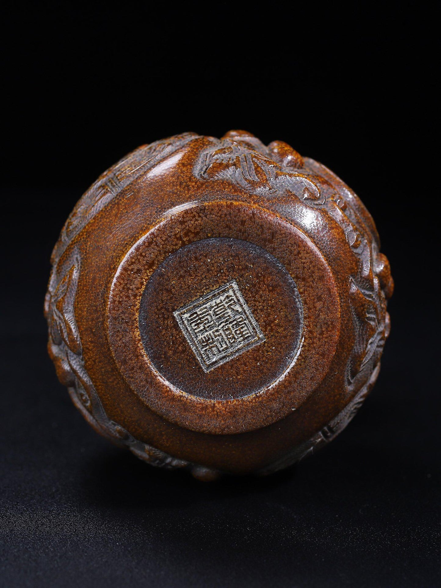 Yak horn gourd ornament craftsmanship detail