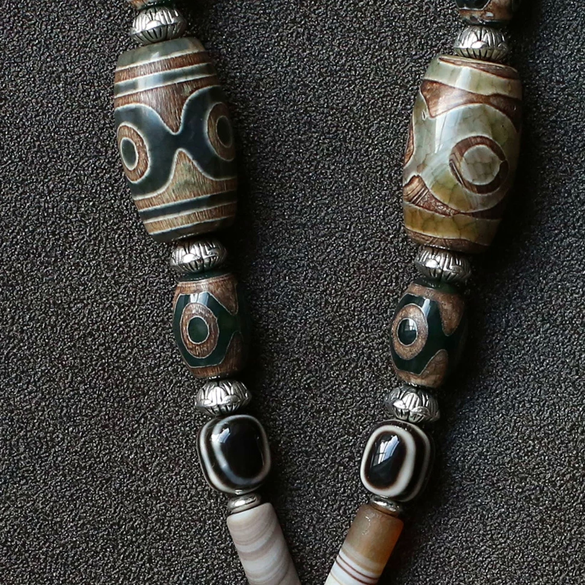 handcrafted Nepalese medicine eye Dzi bead necklace gray white medicine agate bead detail